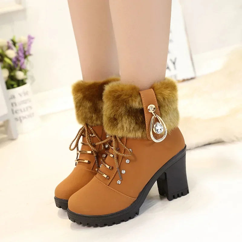 Bota Feminina de Inverno em Couro Legítimo - Glacia