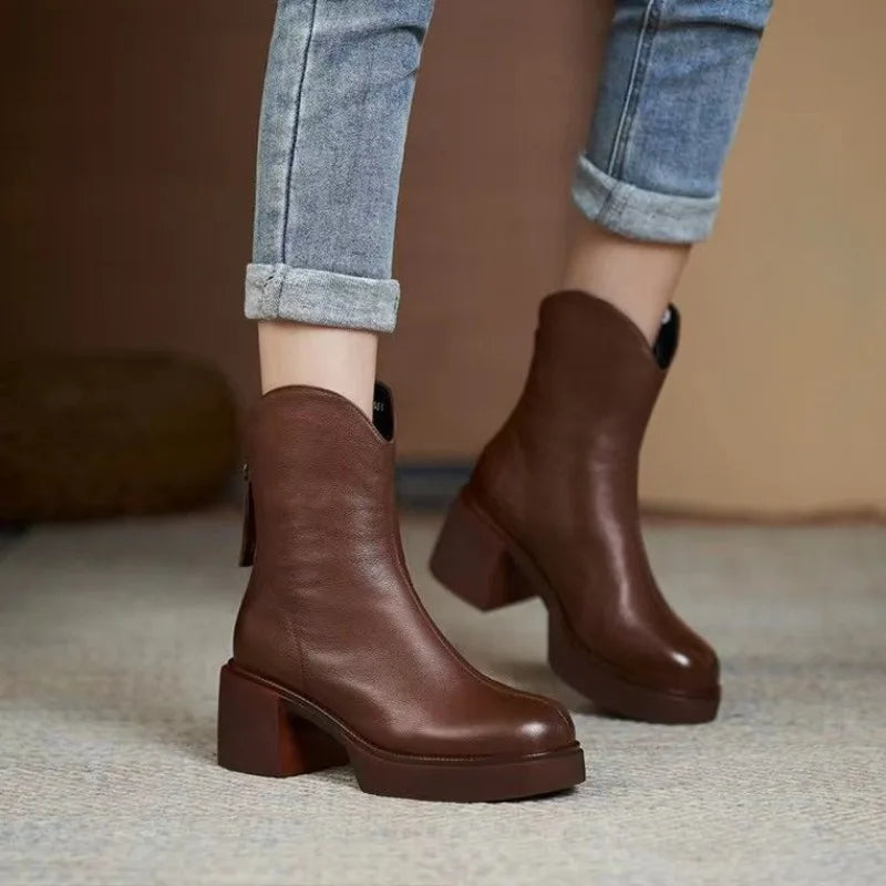 Bota Feminina de Inverno em Couro Legítimo - Stella