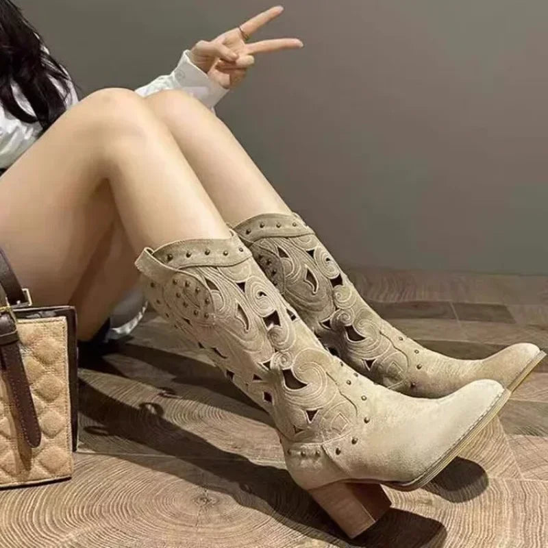 Bota Feminina de Inverno em Couro Legítimo - Nova